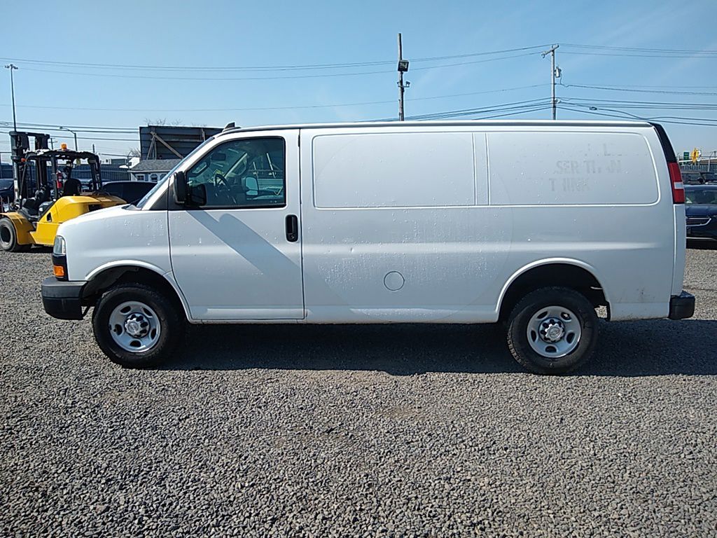 1GCWGAFP7K1369483 2019 Chevrolet Express G2500