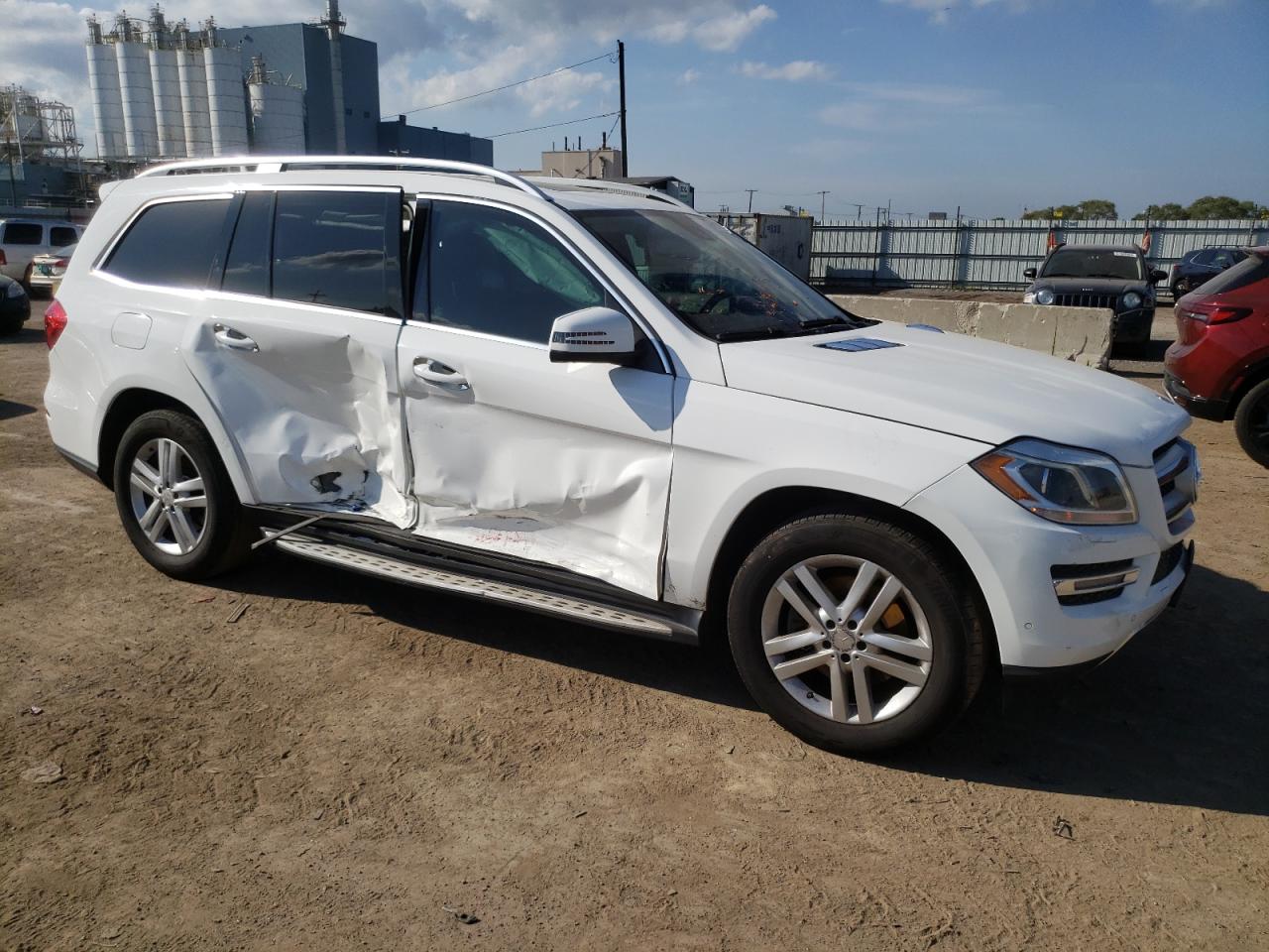 VIN 4JGDF7CE3EA411597 2014 MERCEDES-BENZ GL-CLASS no.4