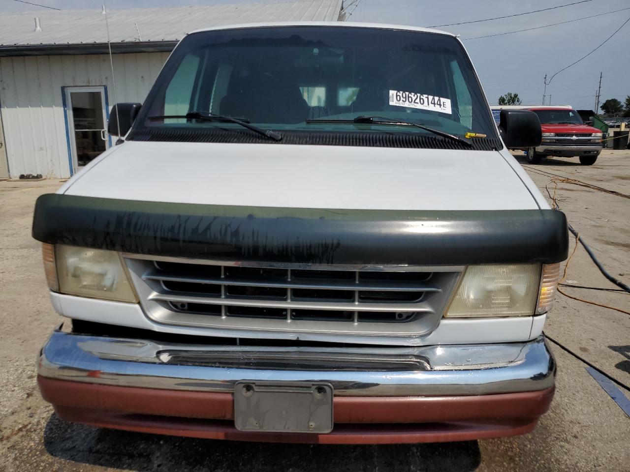 1994 Ford Econoline E150 Van VIN: 1FDEE14H0RHB30660 Lot: 69626144