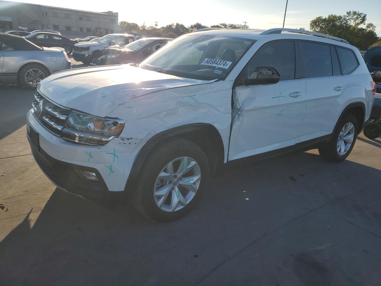 1V2DP2CA9JC594437 2018 VOLKSWAGEN ATLAS - Image 1