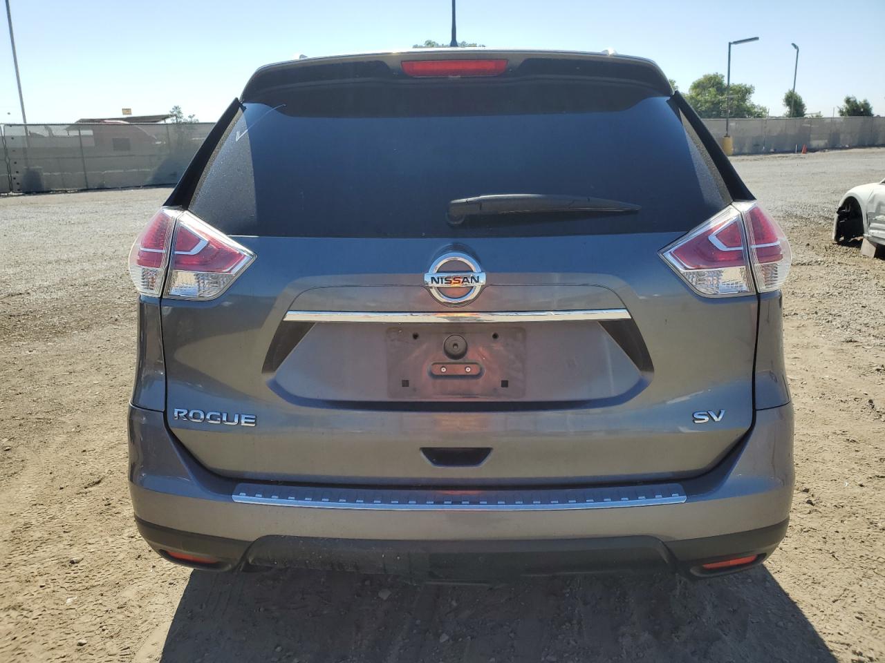 2015 Nissan Rogue S VIN: 5N1AT2MT3FC825674 Lot: 69039094