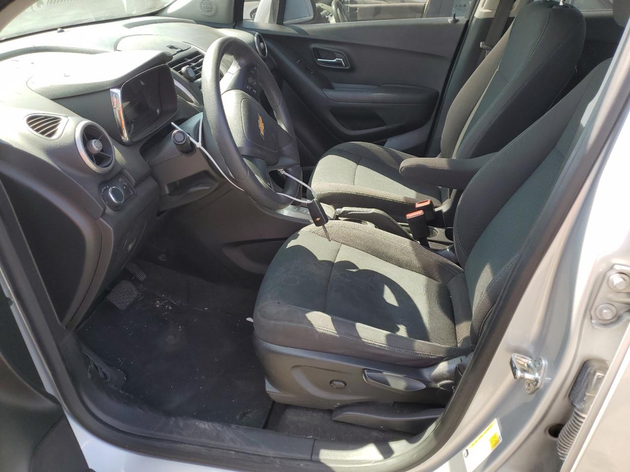 2016 Chevrolet Trax Ls VIN: KL7CJKSB1GB647426 Lot: 66585444