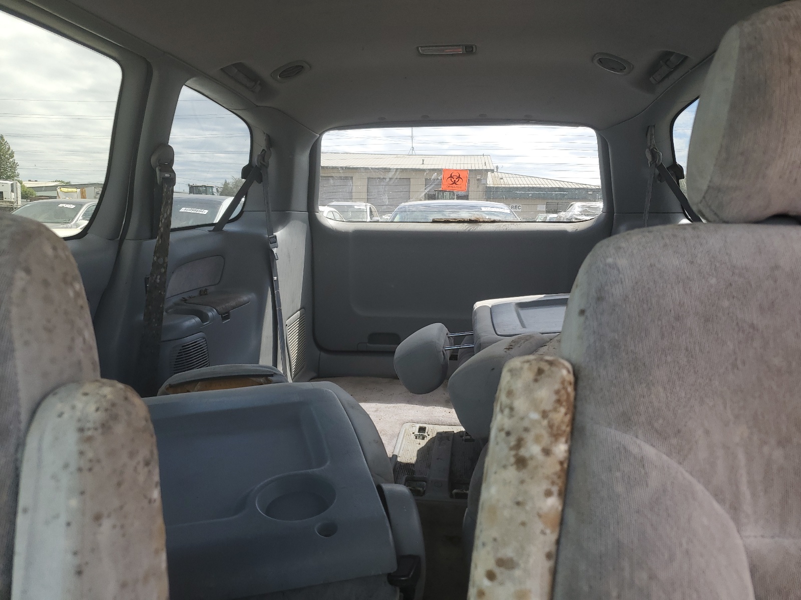 4T3ZF13C8XU112231 1999 Toyota Sienna Le