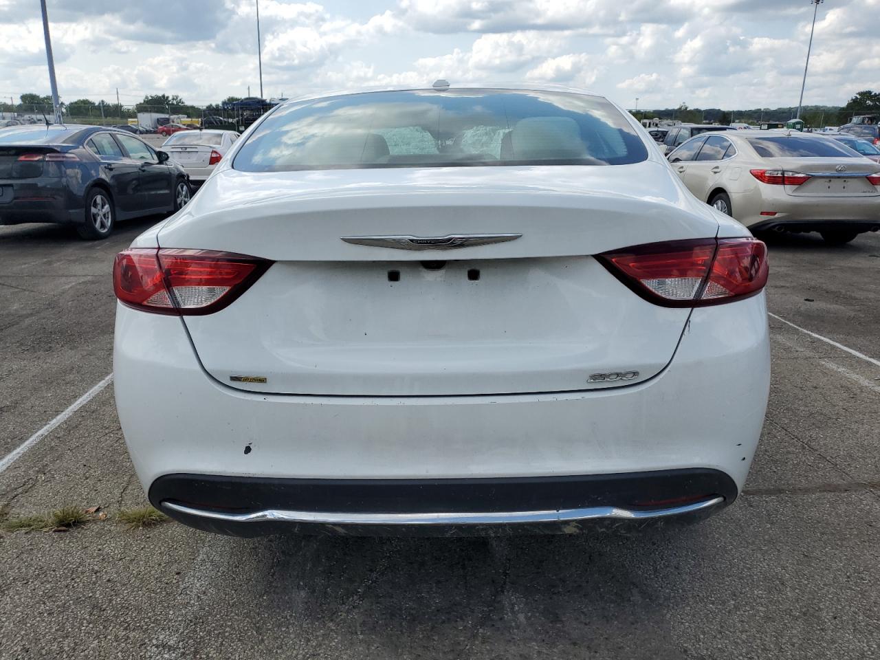 1C3CCCAB4FN670527 2015 Chrysler 200 Limited