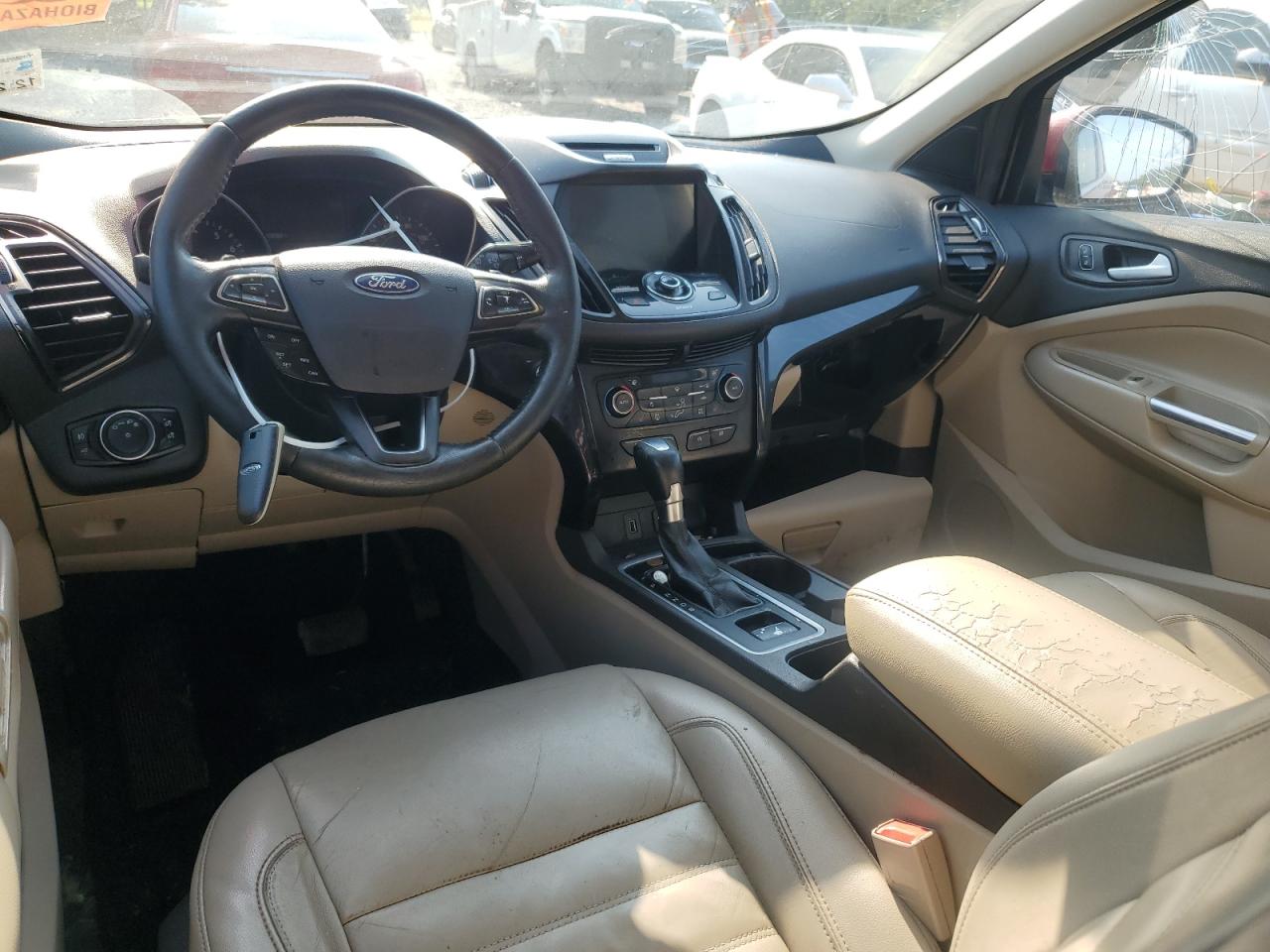 1FMCU0J94HUC84442 FORD ESCAPE 2017