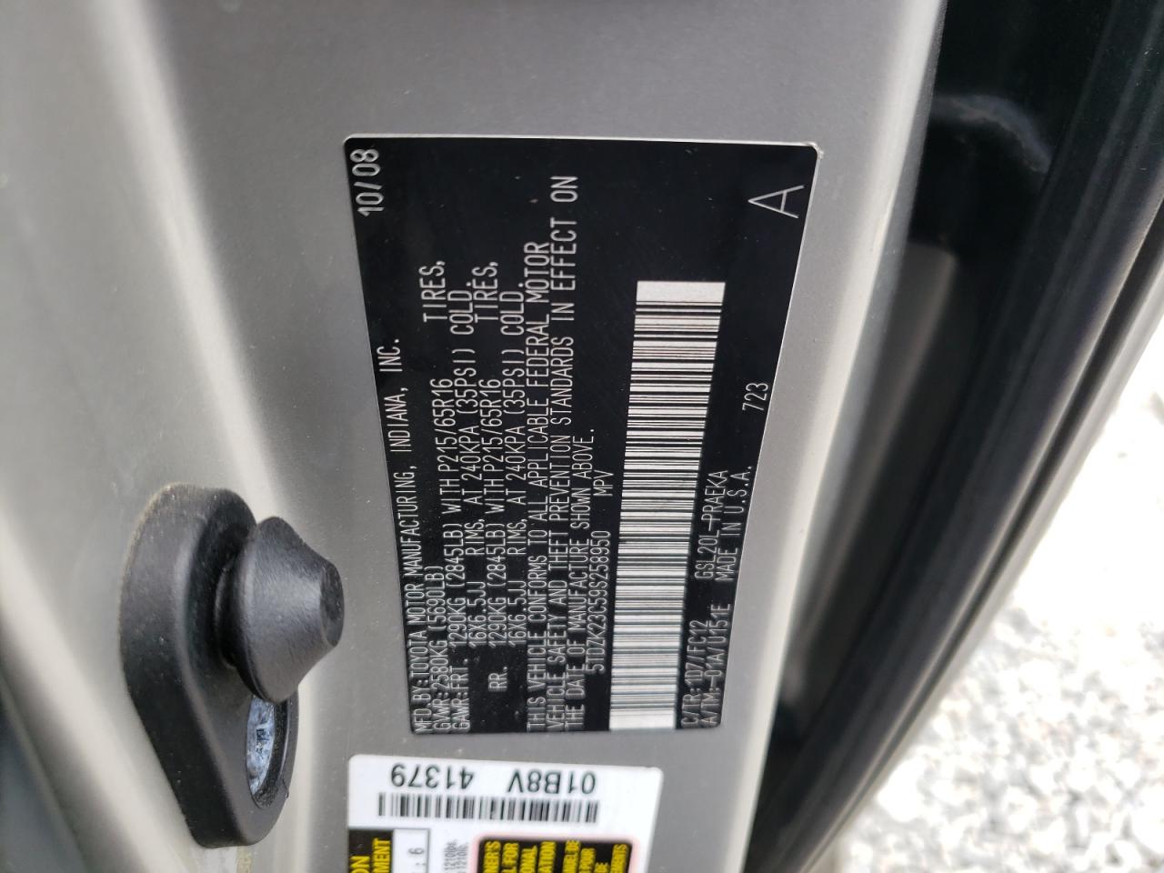 2009 Toyota Sienna - Image 13