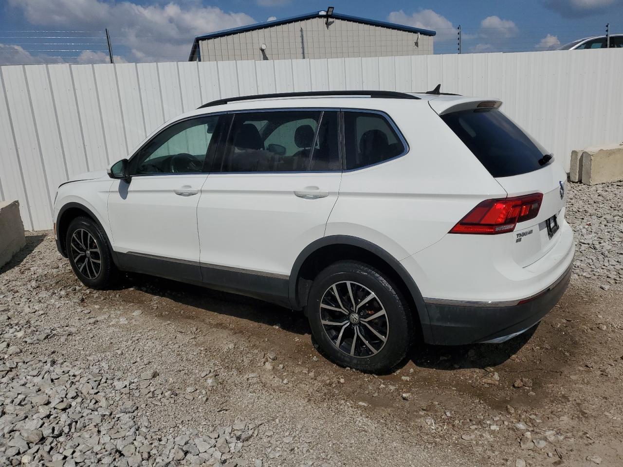 3VV3B7AX6MM034248 2021 VOLKSWAGEN TIGUAN - Image 2