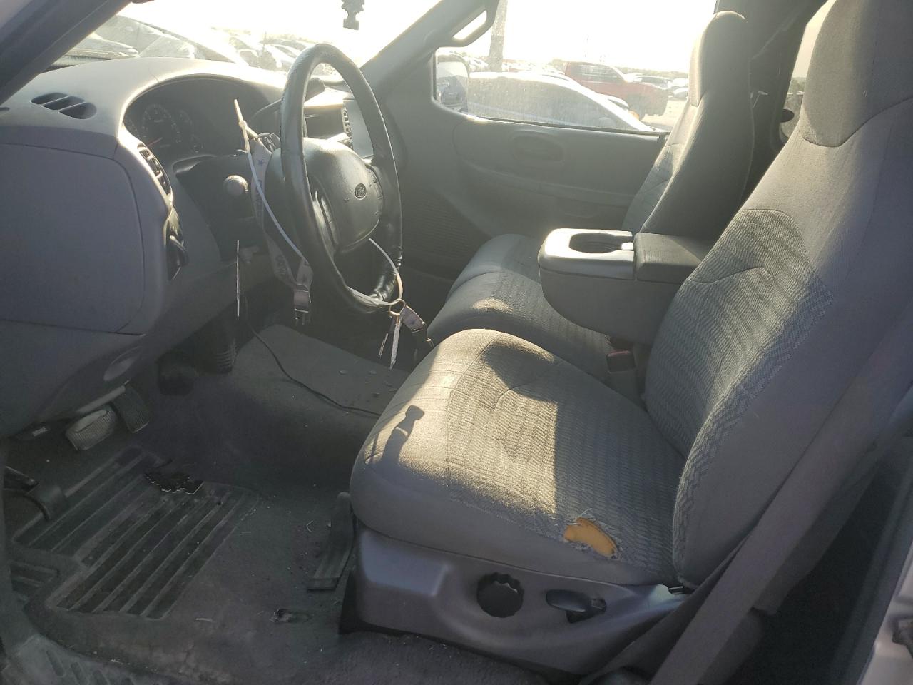 2000 Ford F150 VIN: 1FTZX0722YKB25043 Lot: 65842474