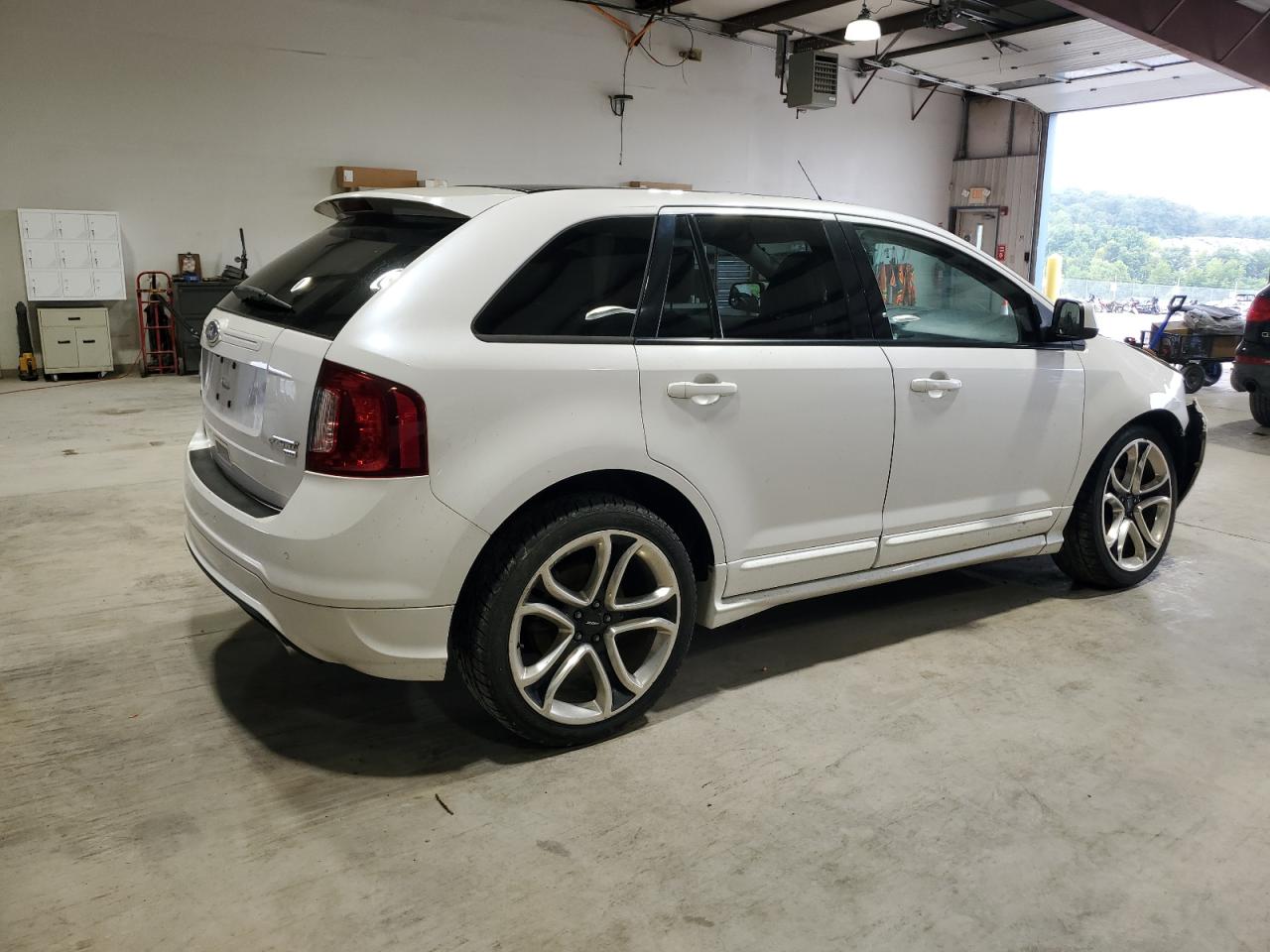 2011 Ford Edge - Image 3