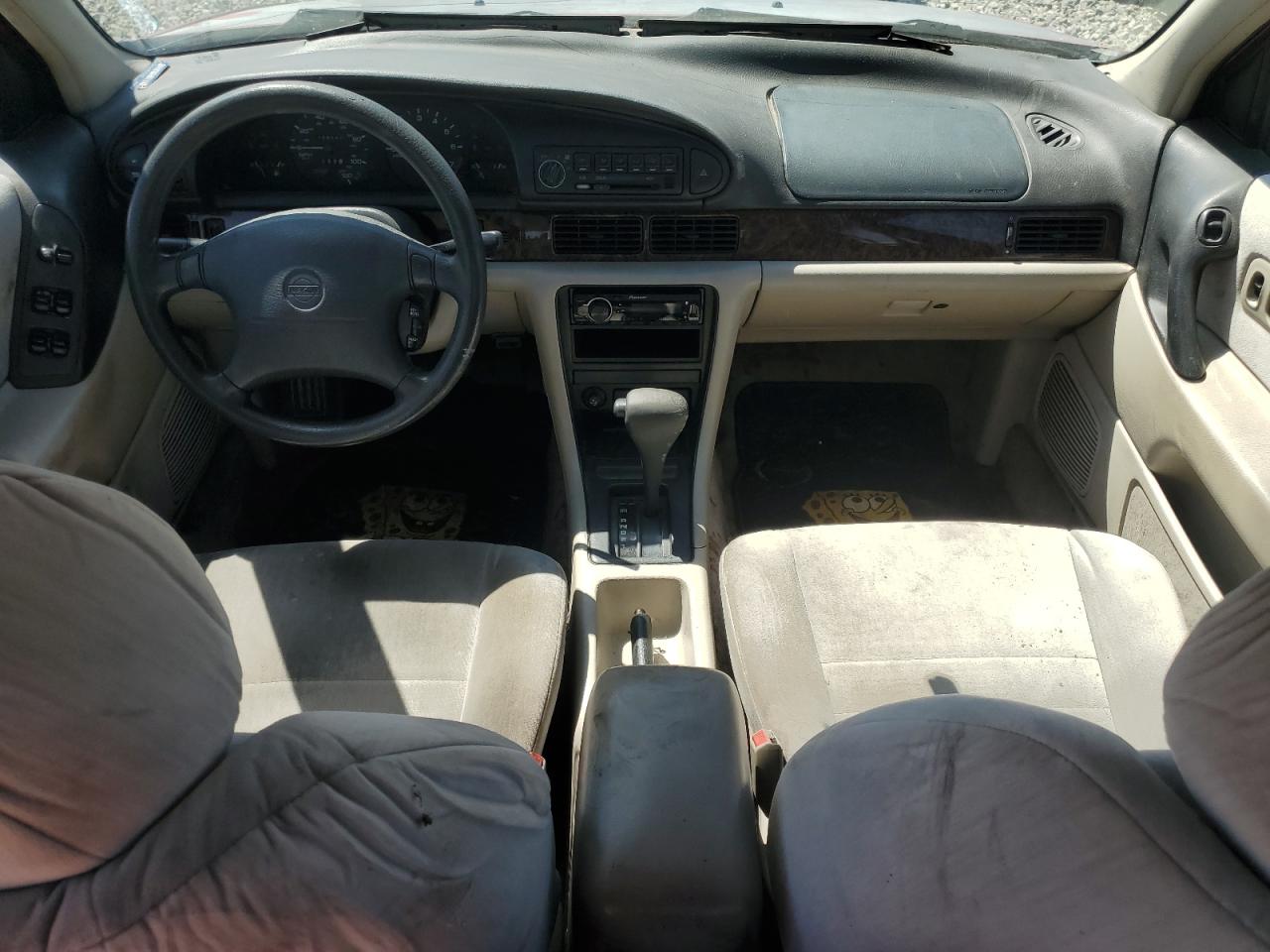 1N4BU31D8SC164328 1995 Nissan Altima Xe