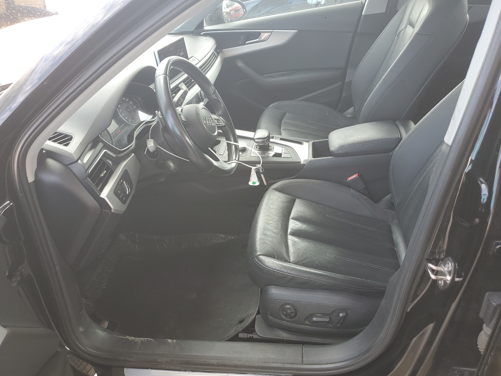 WAUGNAF45HN003861 2017 Audi A4 Premium