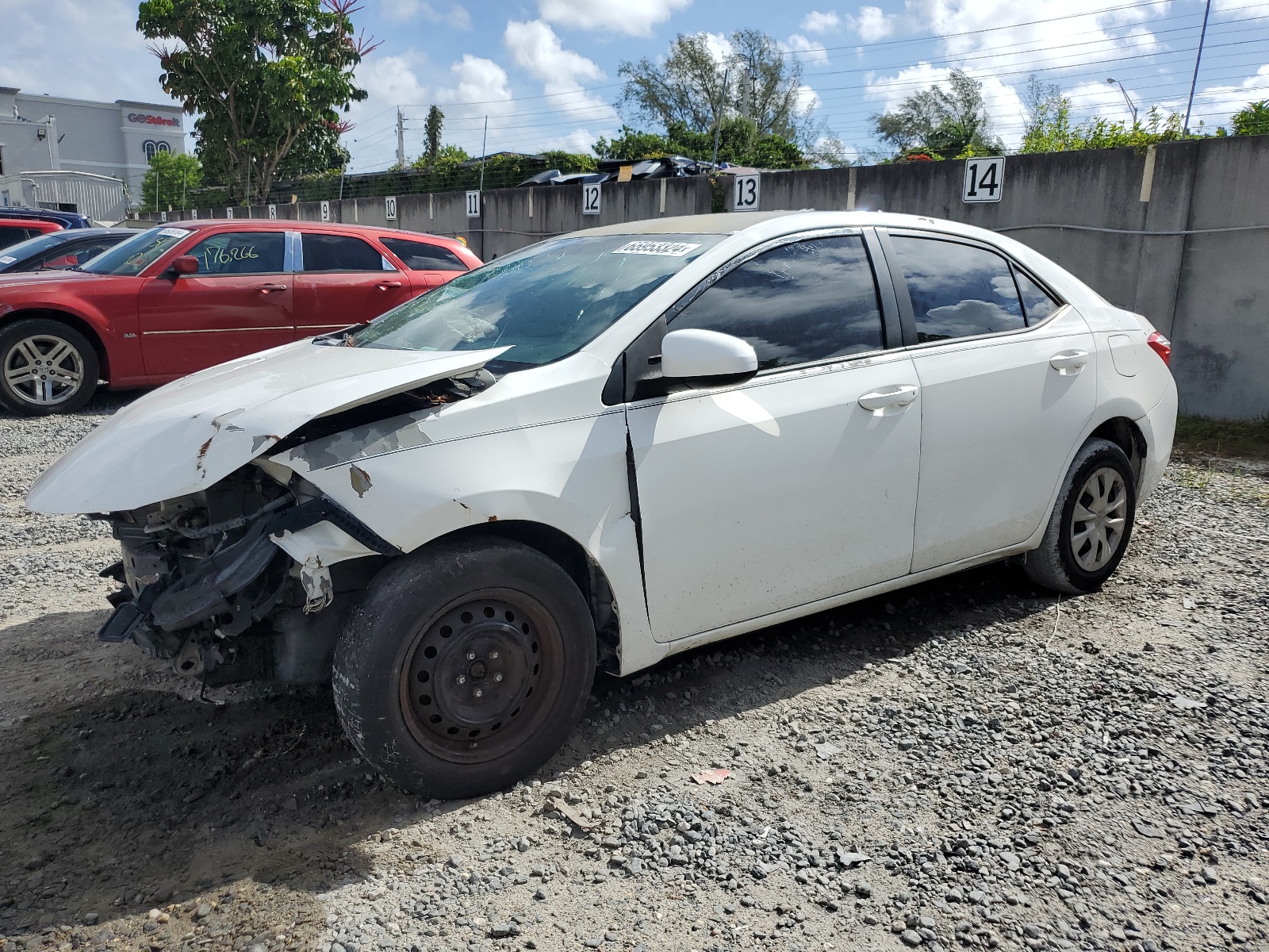 2014 Toyota Corolla L vin: 5YFBURHE5EP127390