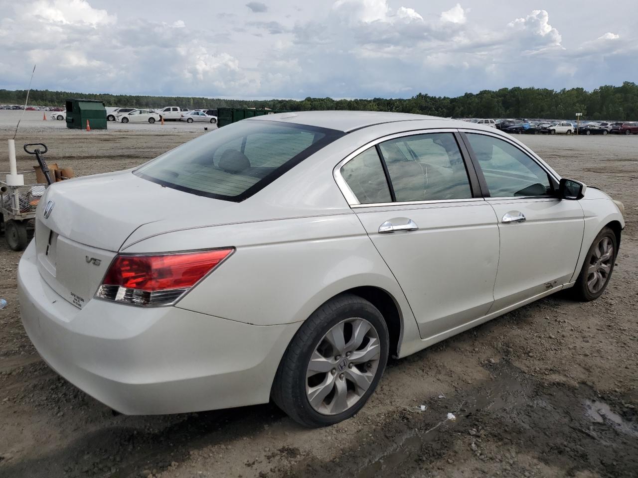 2009 Honda Accord - Image 3