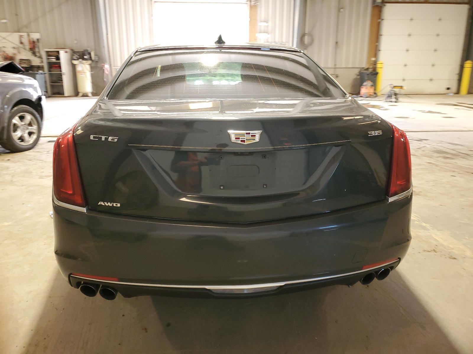 1G6KD5RS7JU104383 2018 Cadillac Ct6 Luxury