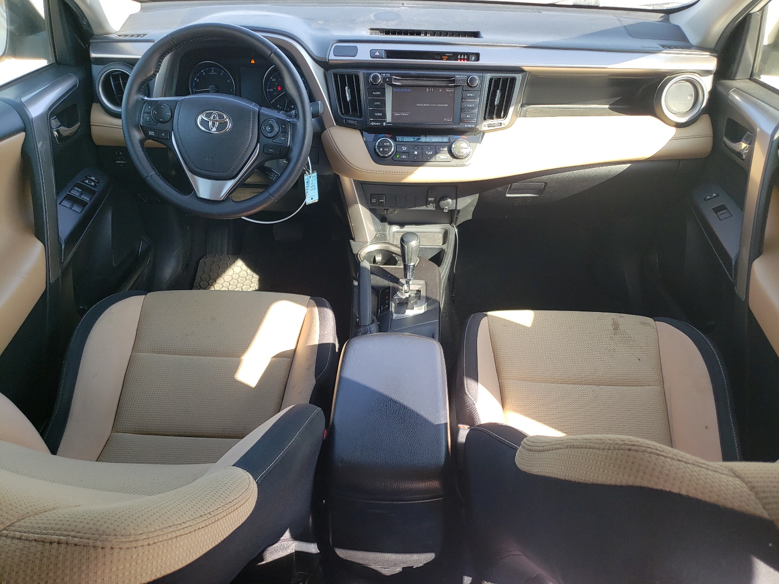JTMWFREVXHJ139009 2017 Toyota Rav4 Xle