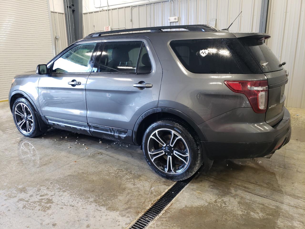 1FM5K8GT3FGB25018 2015 FORD EXPLORER - Image 2