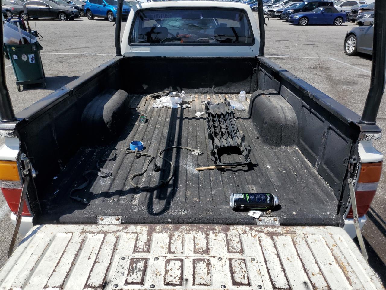 JT5RN55R8G0213667 1986 Toyota Pickup Cab Chassis Rn55