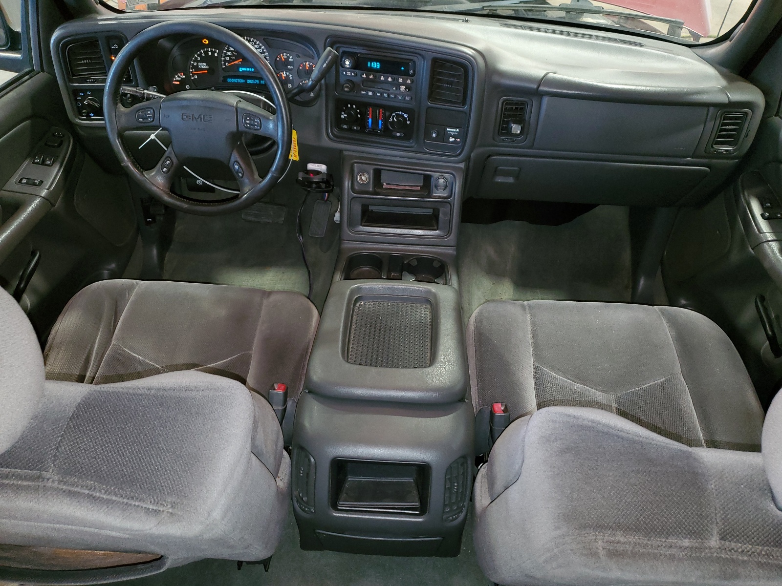 1GTHK29U34E307136 2004 GMC Sierra K2500 Heavy Duty