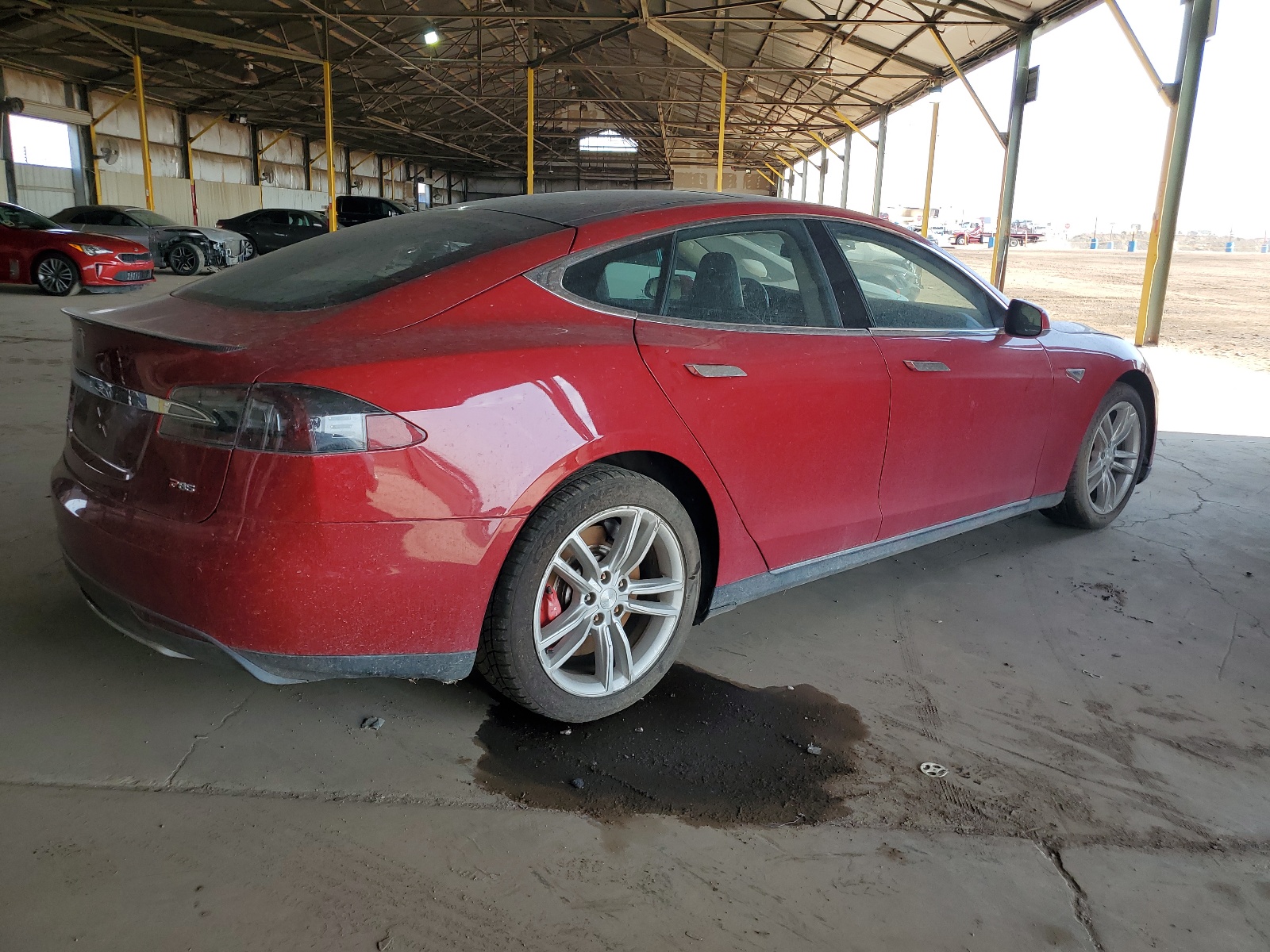 2014 Tesla Model S vin: 5YJSA1H18EFP40512