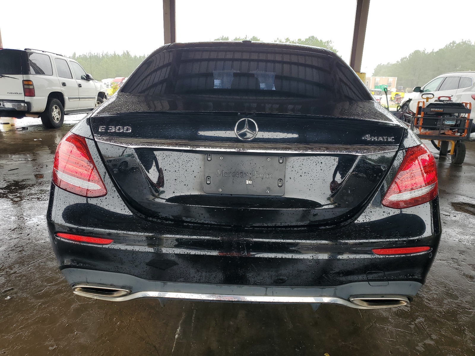 2017 Mercedes-Benz E 300 4Matic vin: WDDZF4KB0HA218205