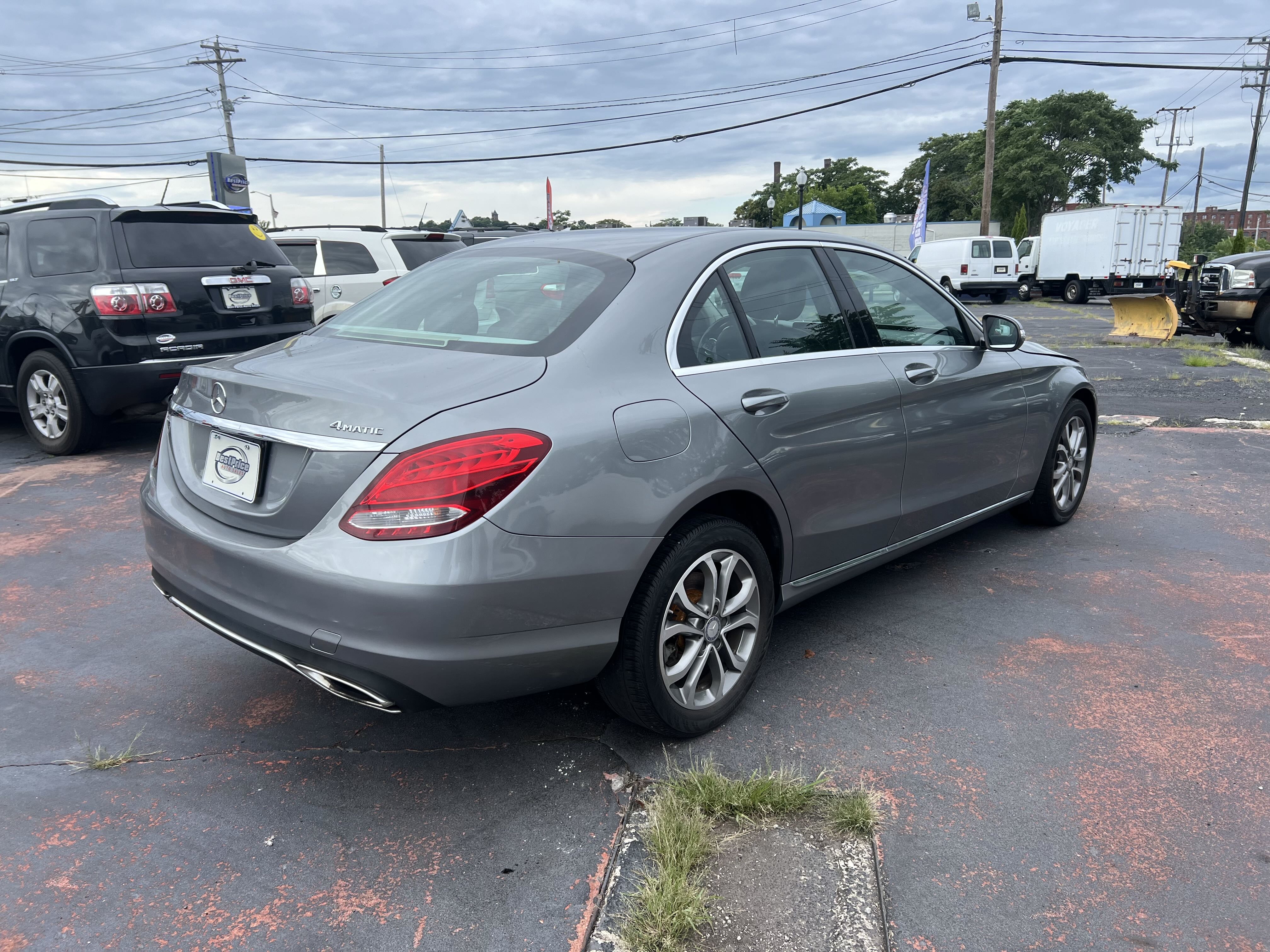 2015 Mercedes-Benz C 300 4Matic vin: 55SWF4KB9FU061600