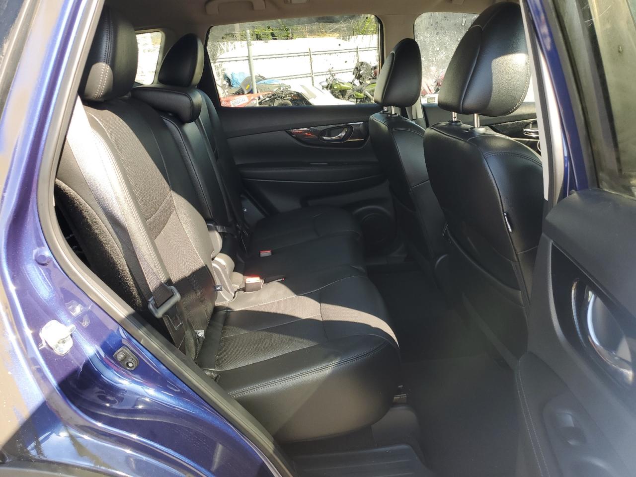 2020 Nissan Rogue - Image 10