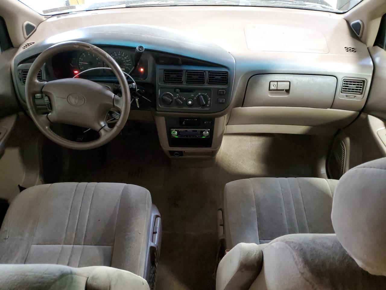 1999 Toyota Sienna Le VIN: 4T3ZF13C9XU110830 Lot: 68350194