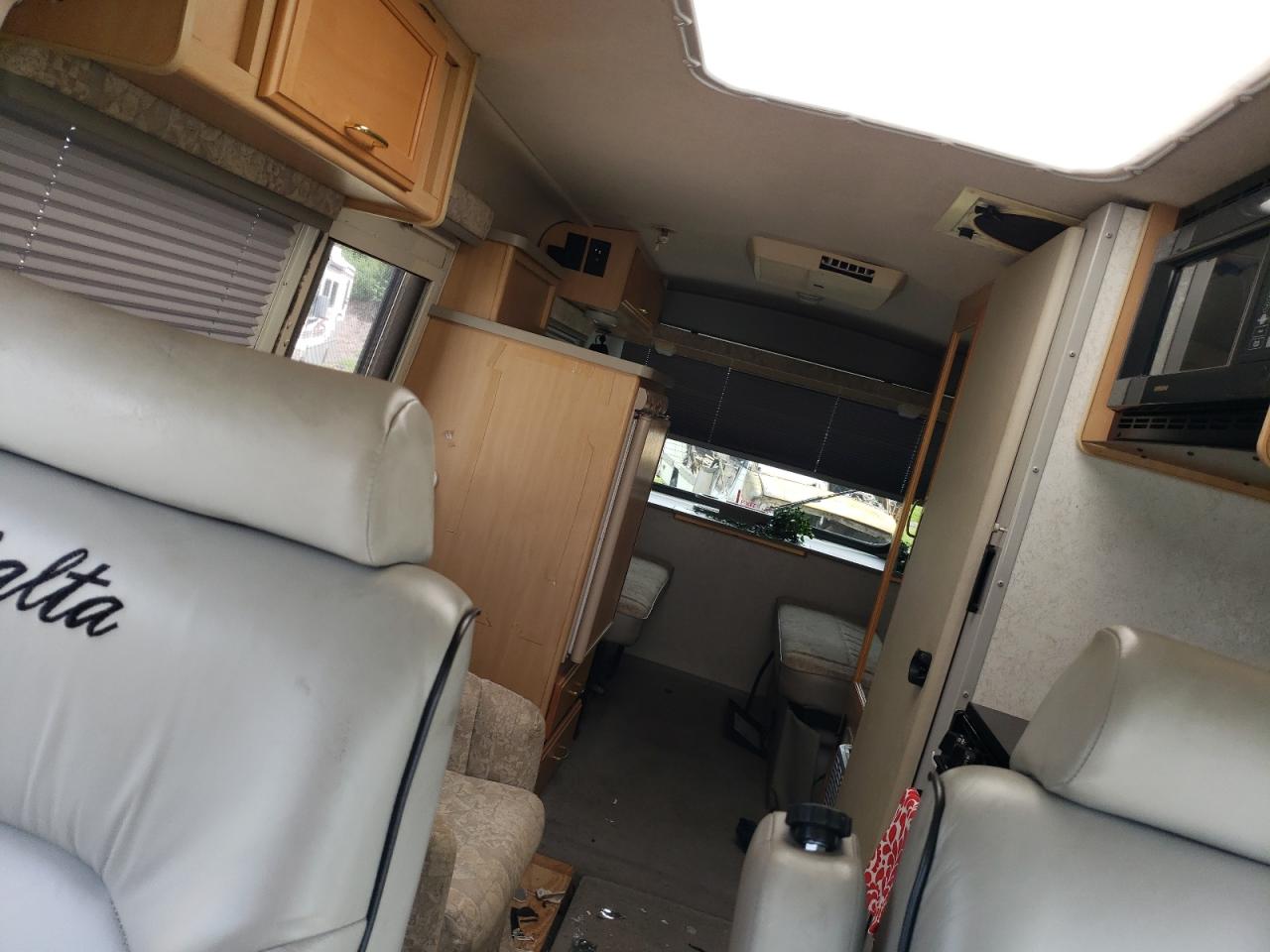 2000 Volkswagen Eurovan VIN: WV3AH4708YH005080 Lot: 64874574