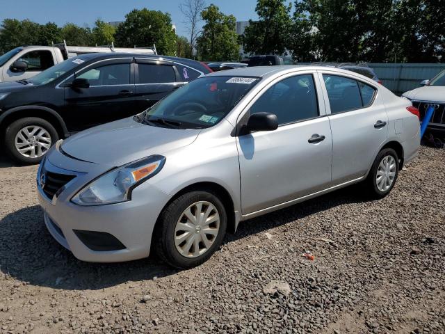  NISSAN VERSA 2015 Srebrny