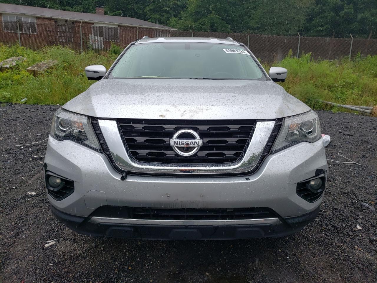 2017 Nissan Pathfinder - Image 5
