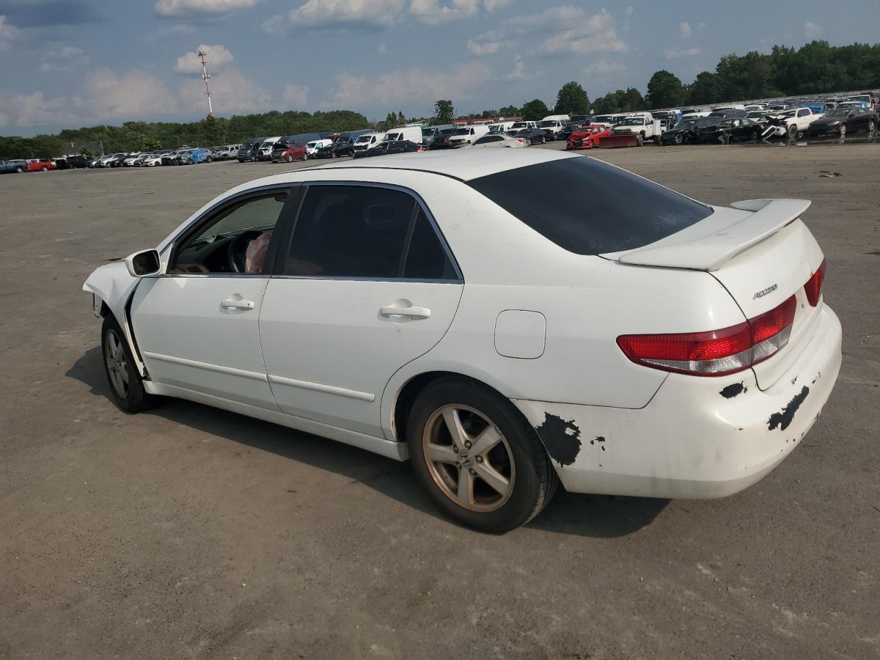 2004 Honda Accord - Image 2