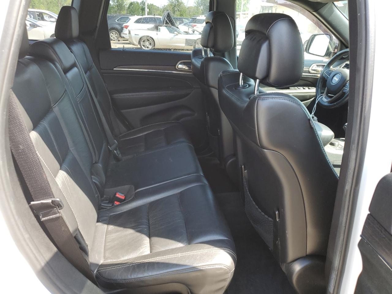 2014 Jeep Grand Cherokee - Image 11