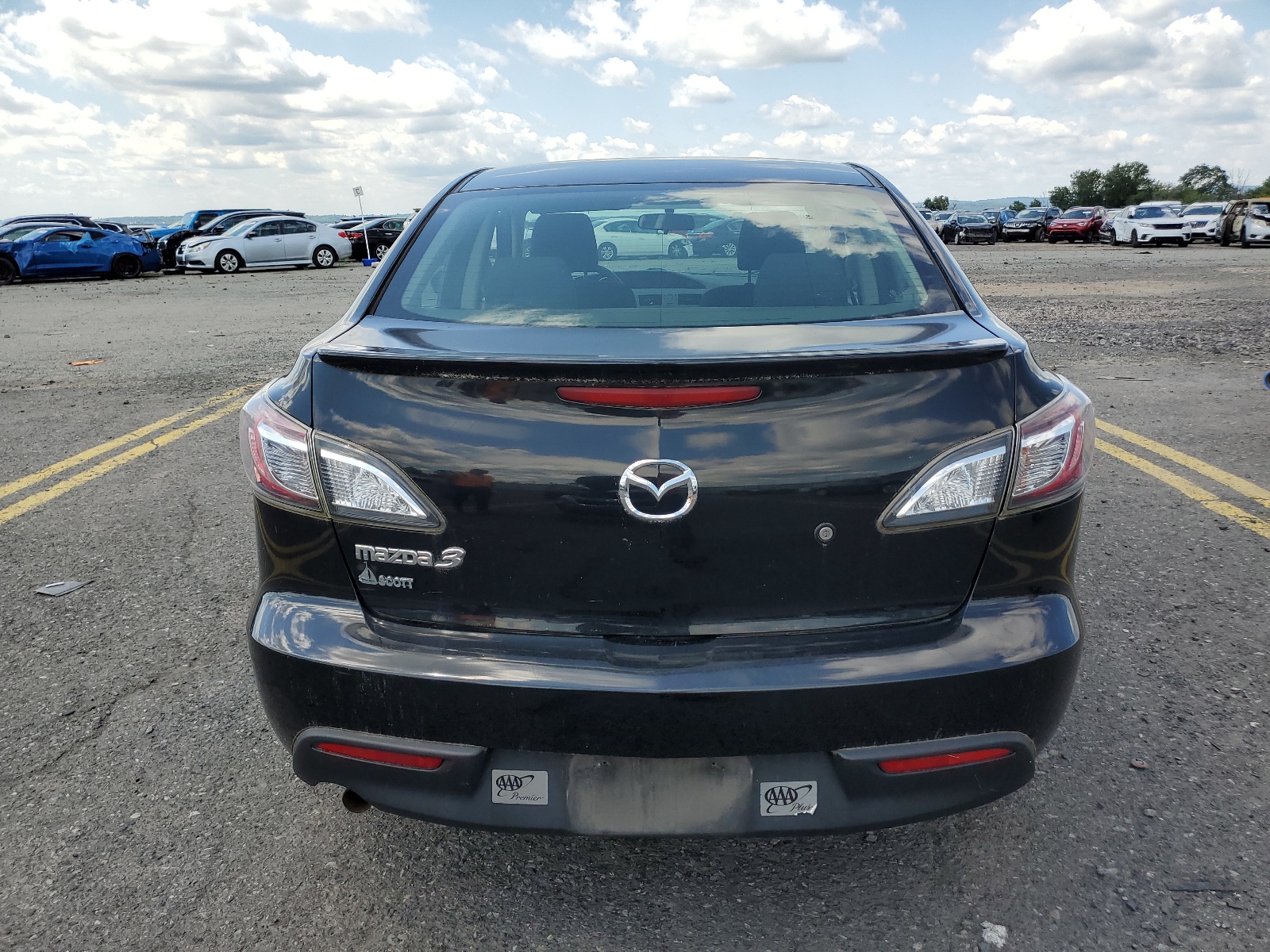 JM1BL1UG7B1458547 2011 Mazda 3 I