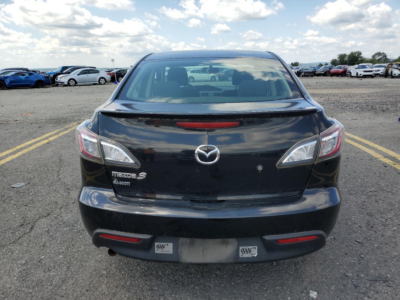 2011 Mazda 3 I VIN: JM1BL1UG7B1458547 Lot: 66883984