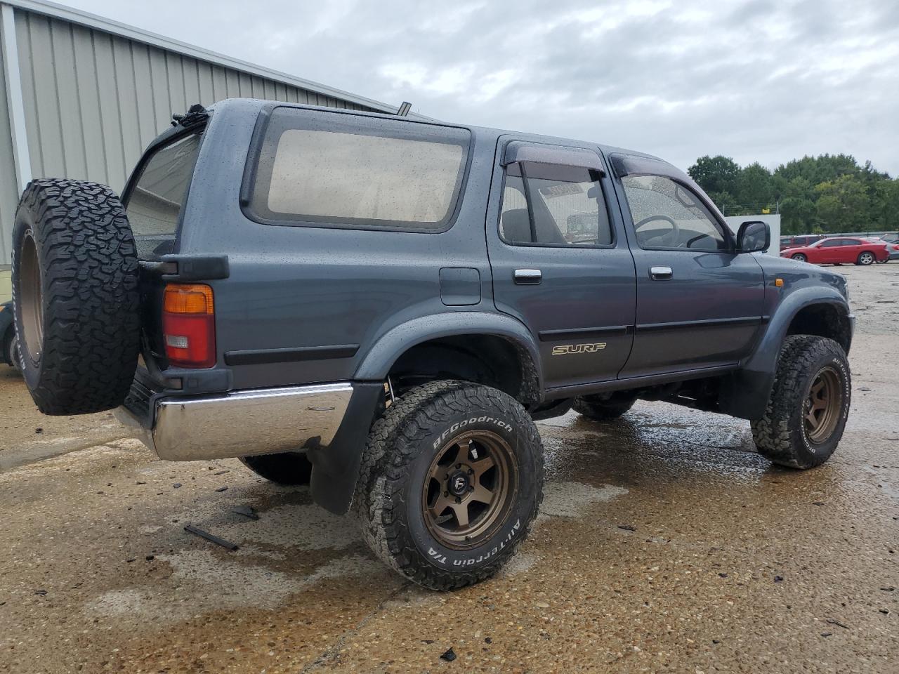 1994 Toyota Hilux Surf VIN: KZN1309036718 Lot: 66152124