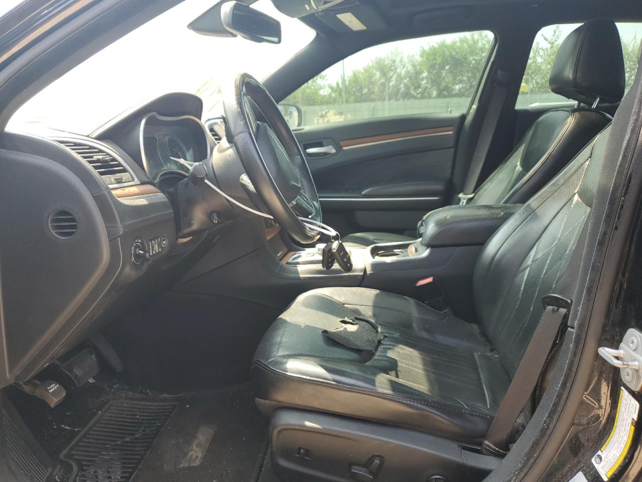 2015 Chrysler 300 - Image 7