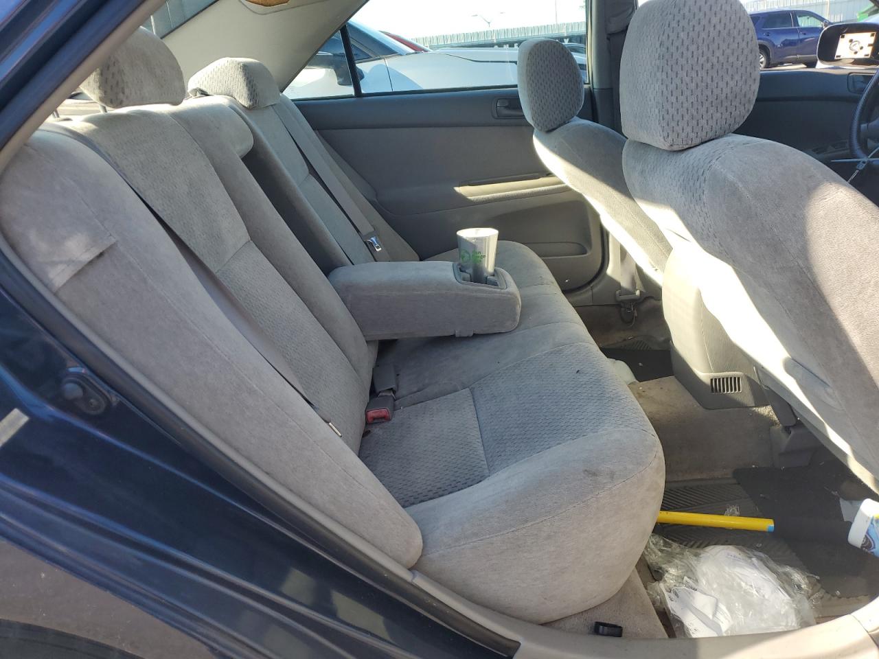 2003 Toyota Camry Le VIN: 4T1BE32K73U200988 Lot: 66918654