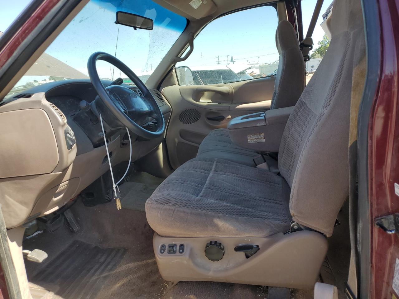 1FTDX1860VKA17811 1997 Ford F150 1FTDX1860VKA17811 1997 Ford F150