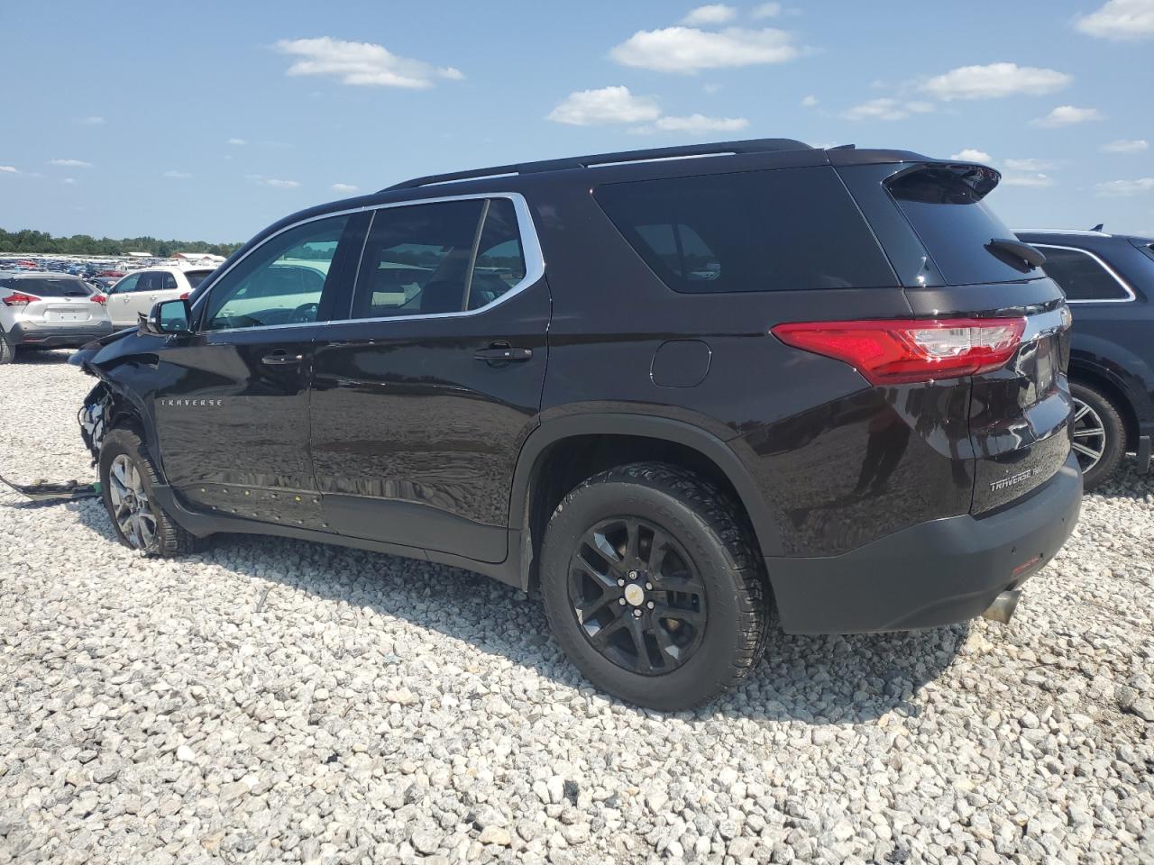 VIN 1GNEVGKW7KJ136504 2019 CHEVROLET TRAVERSE no.2