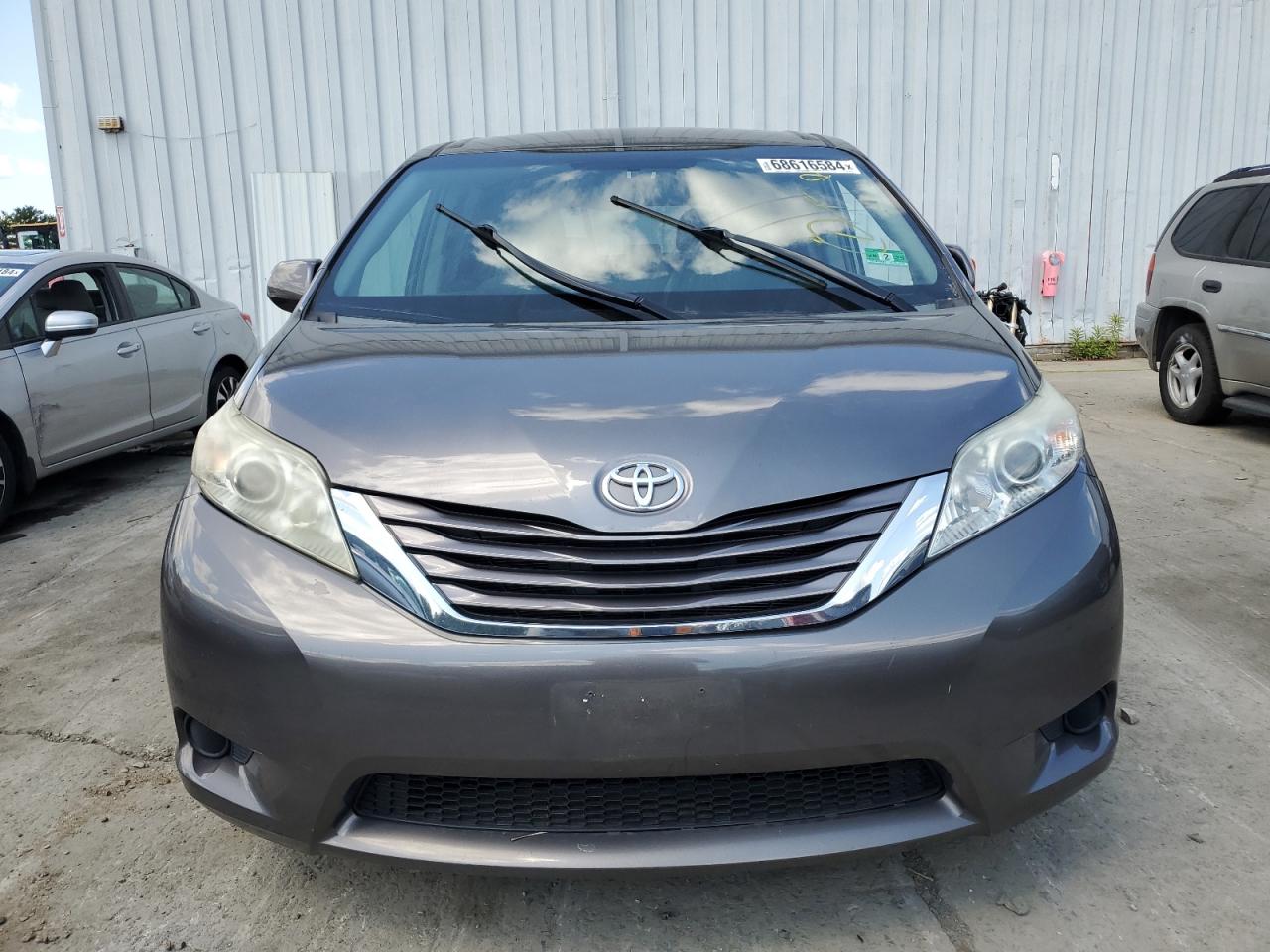 5TDKK3DC9FS605150 2015 Toyota Sienna Le