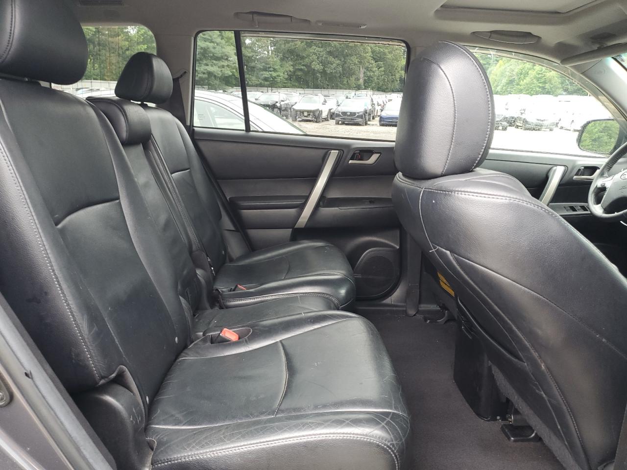 2011 Toyota Highlander Base VIN: 5TDBK3EH8BS092588 Lot: 65582594