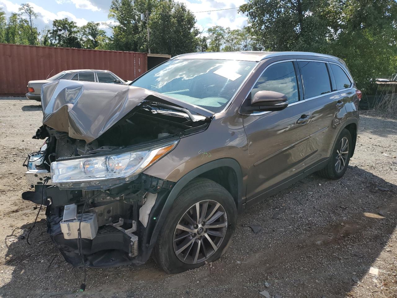 5TDJZRFH3JS899091 2018 TOYOTA HIGHLANDER - Image 1