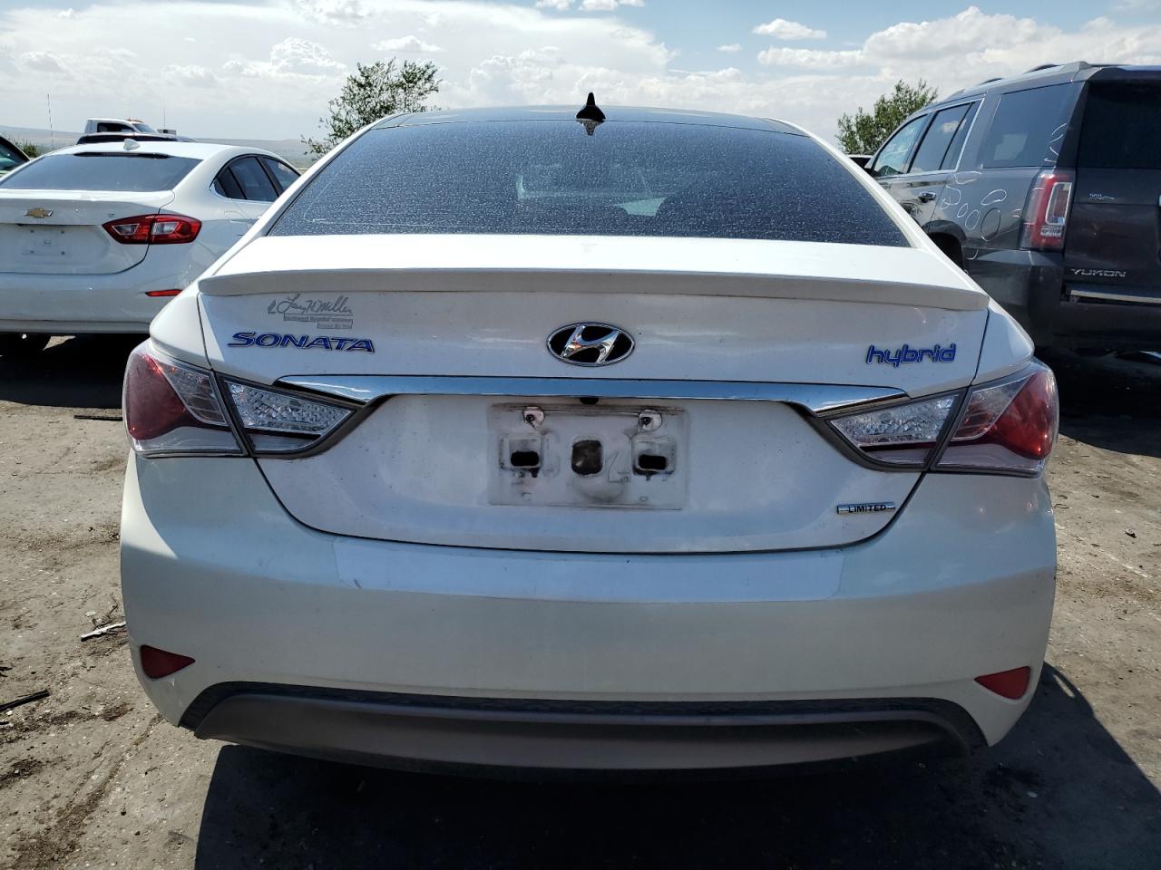 2015 Hyundai Sonata Hybrid VIN: KMHEC4A44FA126205 Lot: 66625254