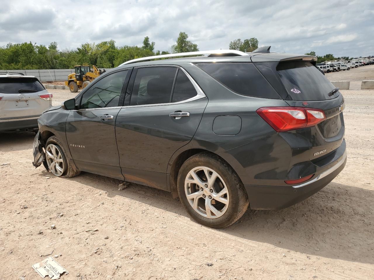 3GNAXVEV5JS570613 2018 CHEVROLET EQUINOX - Image 2