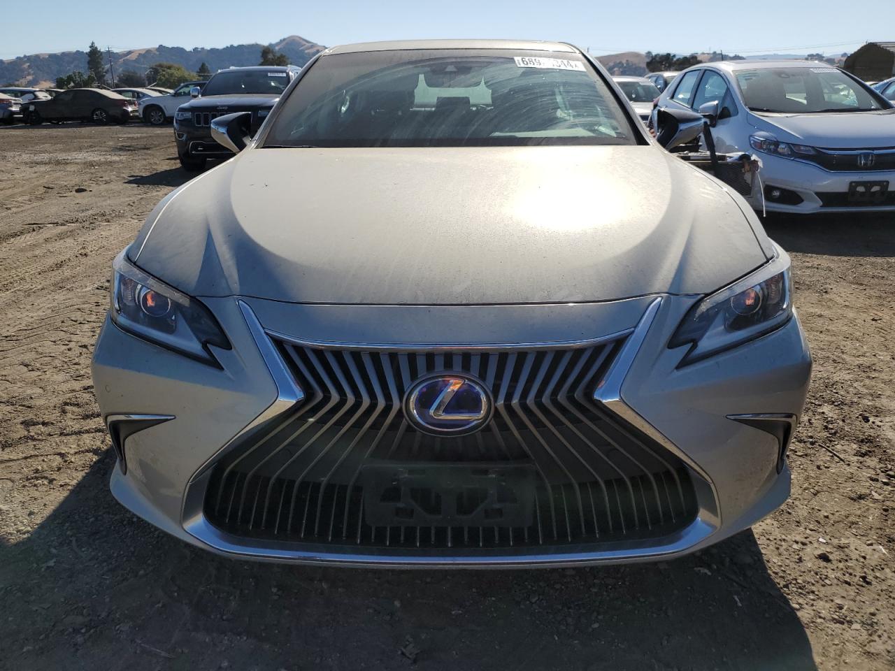 2019 Lexus ES - Image 5