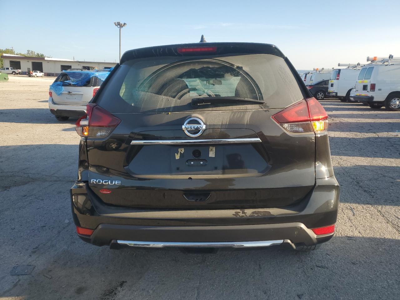 2018 Nissan Rogue S VIN: 5N1AT2MT2JC702277 Lot: 68189204