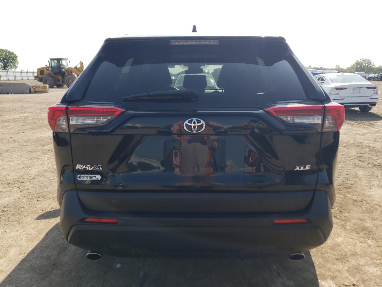 2019 Toyota Rav4 Xle VIN: JTMW1RFV2KD500526 Lot: 67928764