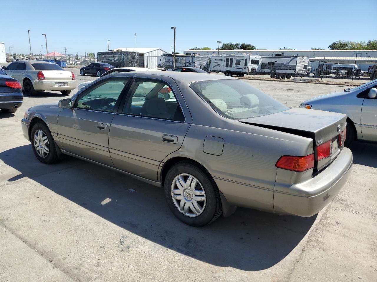 2001 Toyota Camry - Image 2
