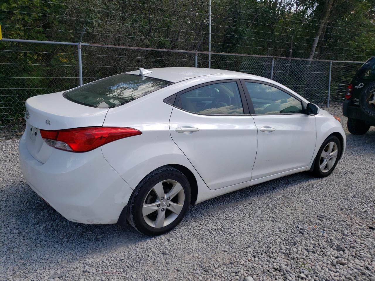 5NPDH4AE0DH380011 2013 Hyundai Elantra Gls