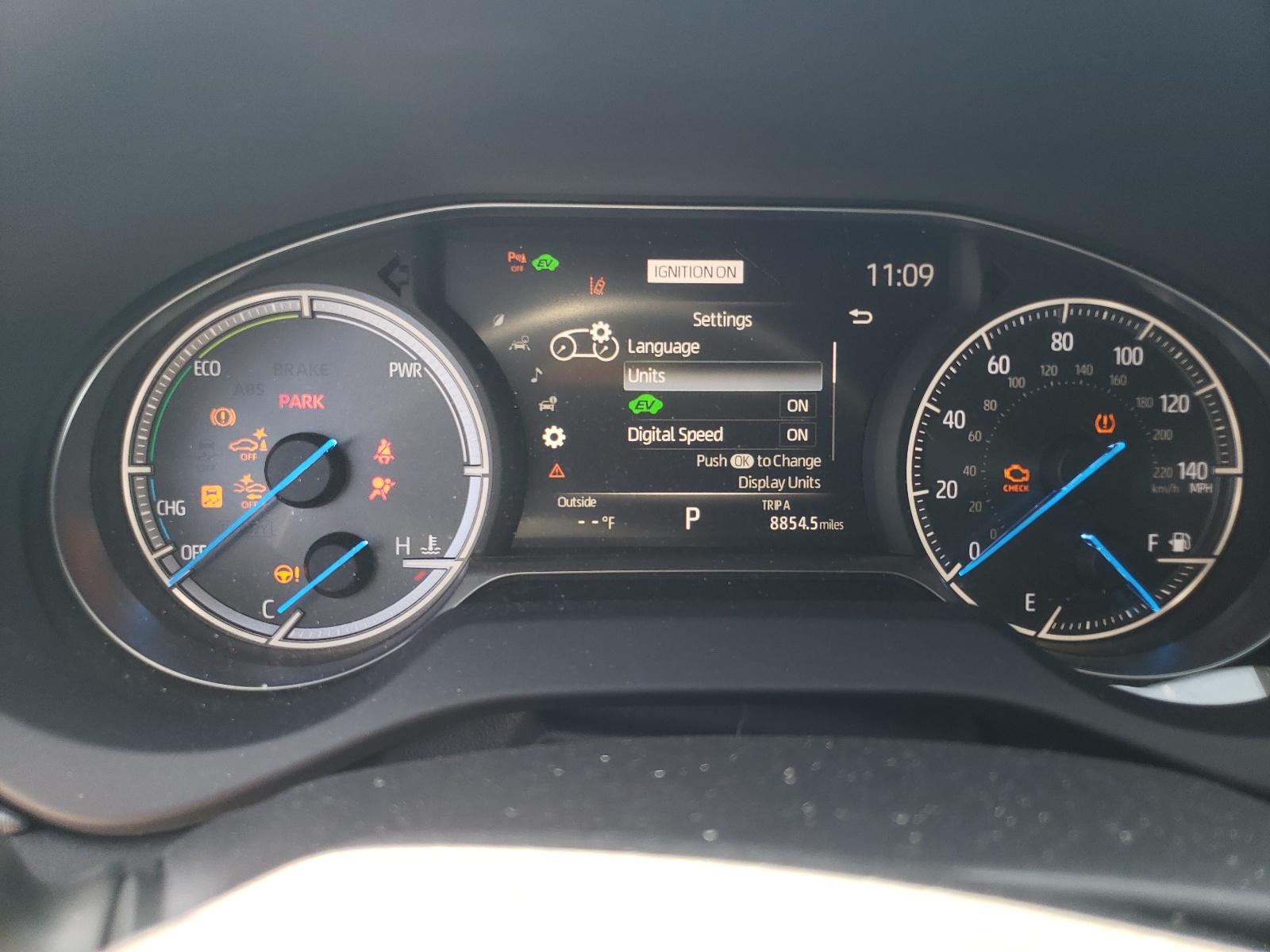 JTEAAAAH9PJ140639 2023 Toyota Venza Le